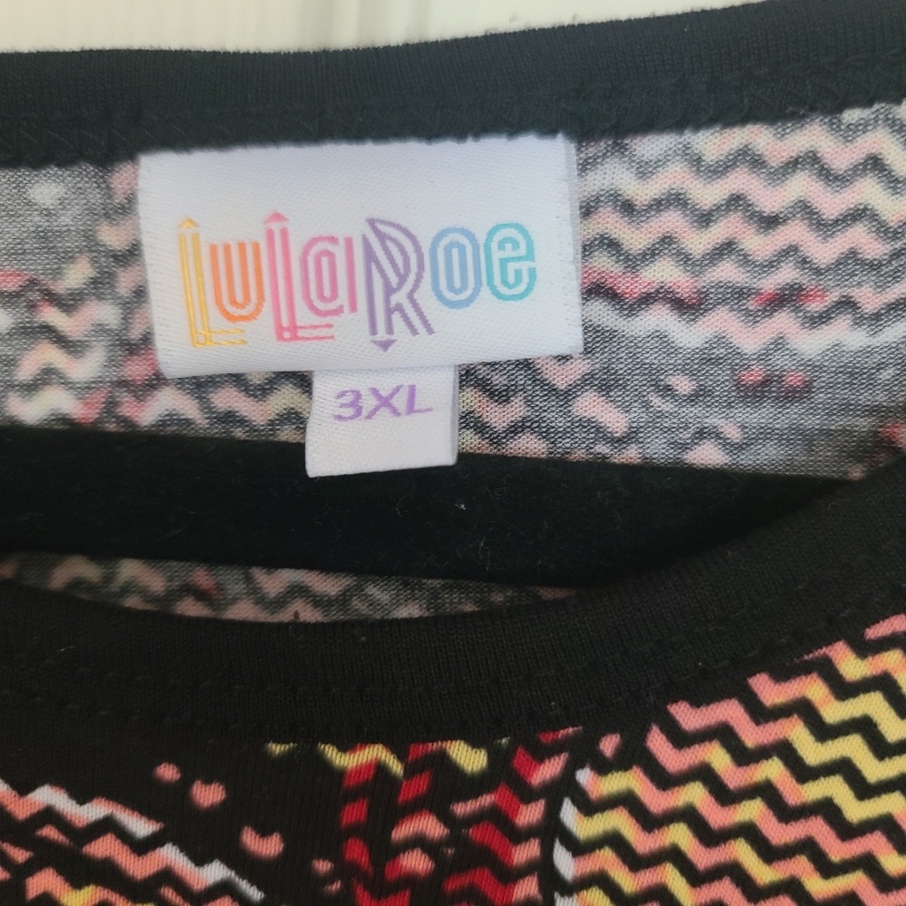 Lularoe Randy Tee - Picture 3 of 4
